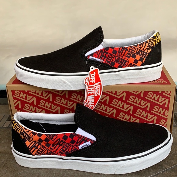 VANS CLASSIC SLIP ON LOGO FLAME BLACK/TRUE WHITE W - Picture 5 of 14